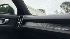 Volvo XC40 2.0 B4P Plus Dark 5dr Auto Petrol Estate